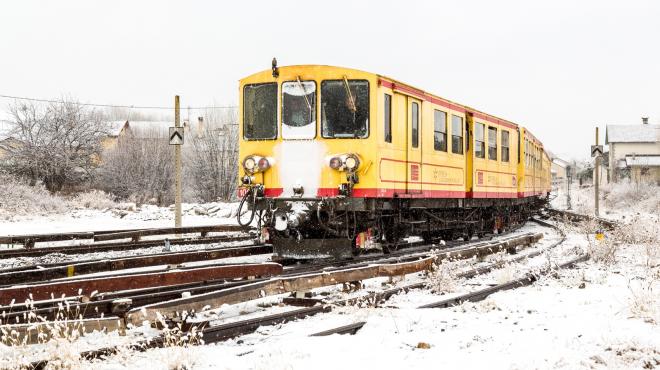 Le train jaune en hiver Le train jaune en hiver